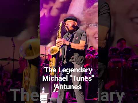 Watch legendary saxophonist Michael “Tunes” Antunes deliver a soul-stirring saxophone solo #fancam