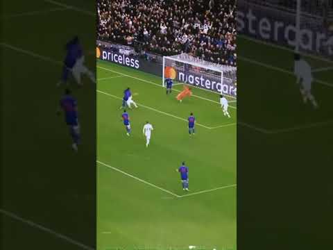 the ball boy helps Tottenham🙏😌#help #ballboy #assist #tottenham #football